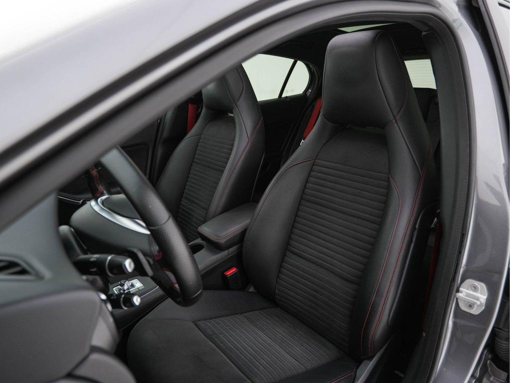 Mercedes-Benz GLA 45 AMG