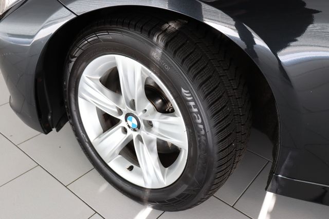 Fahrzeugabbildung BMW 320d Touring Modern Line PDC|SHZ|XENON|NAVI|