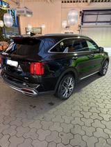 Kia Sorento 1.6 T-GDI Hybrid AWD Platinum Voll - Kia Sorento mit Benzin-Antrieb: Automatik