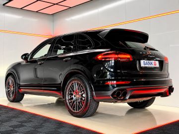 Porsche Cayenne - 5