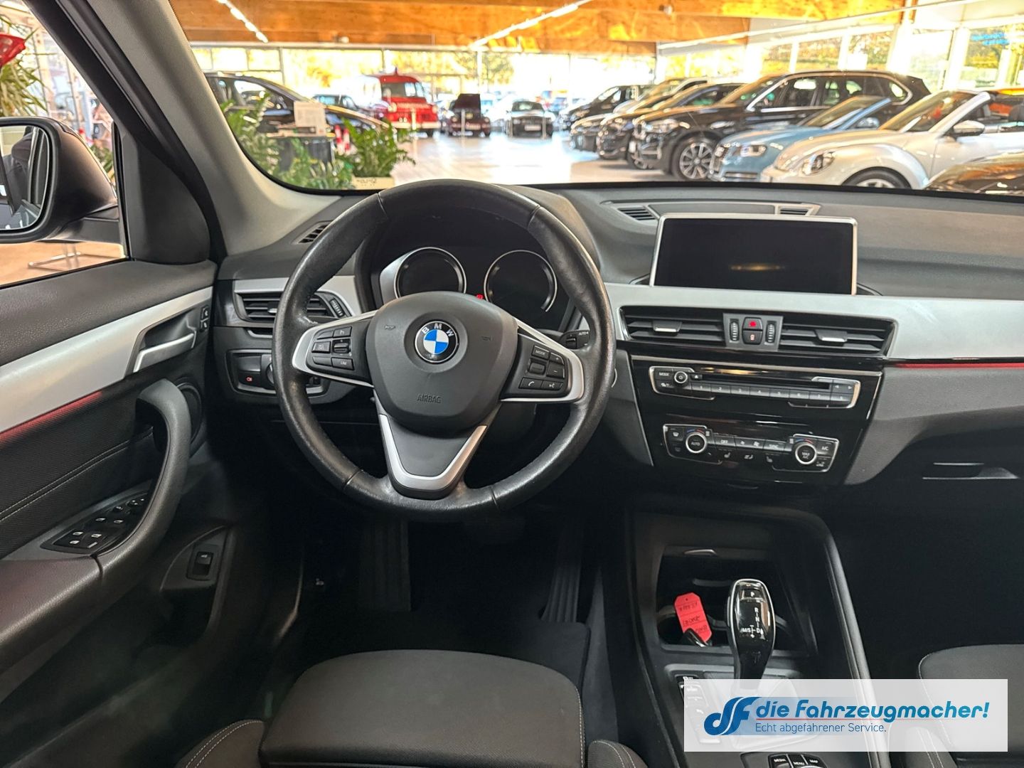 Fahrzeugabbildung BMW X1 sDrive 18 i Advantage Sound Sportsi. LED el.H