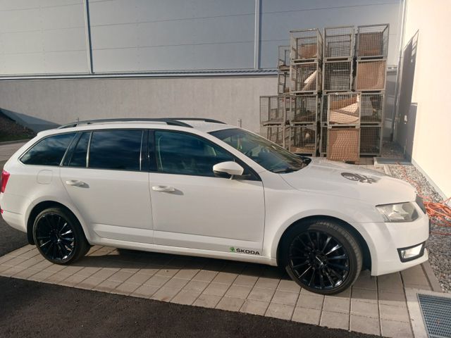 Skoda Octavia 2.0 TDI DSG Combi 150PS