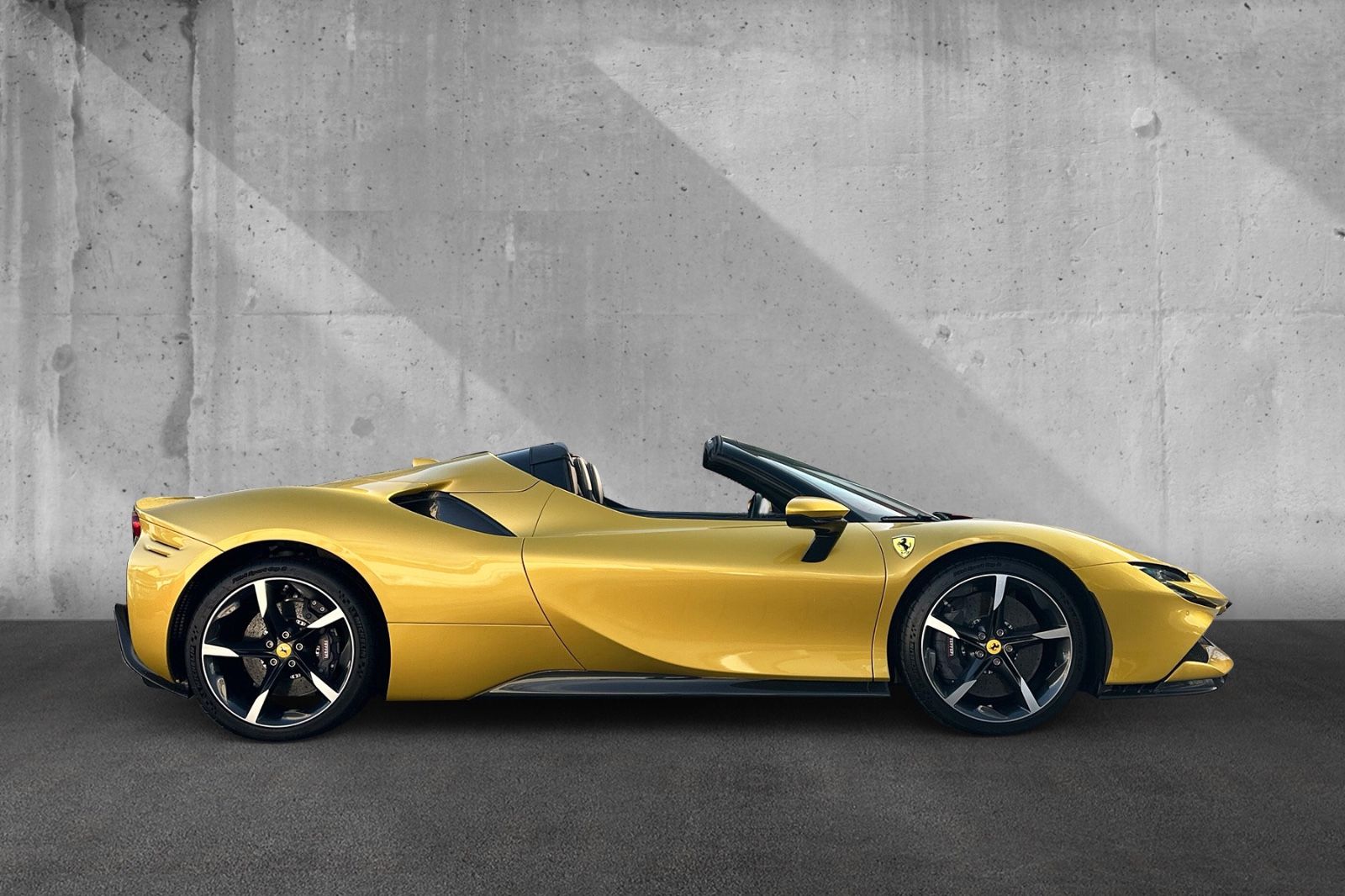 Fahrzeugabbildung Ferrari SF90 Spider*voll Carbon*Lift*Racing-Sitze*JBL*