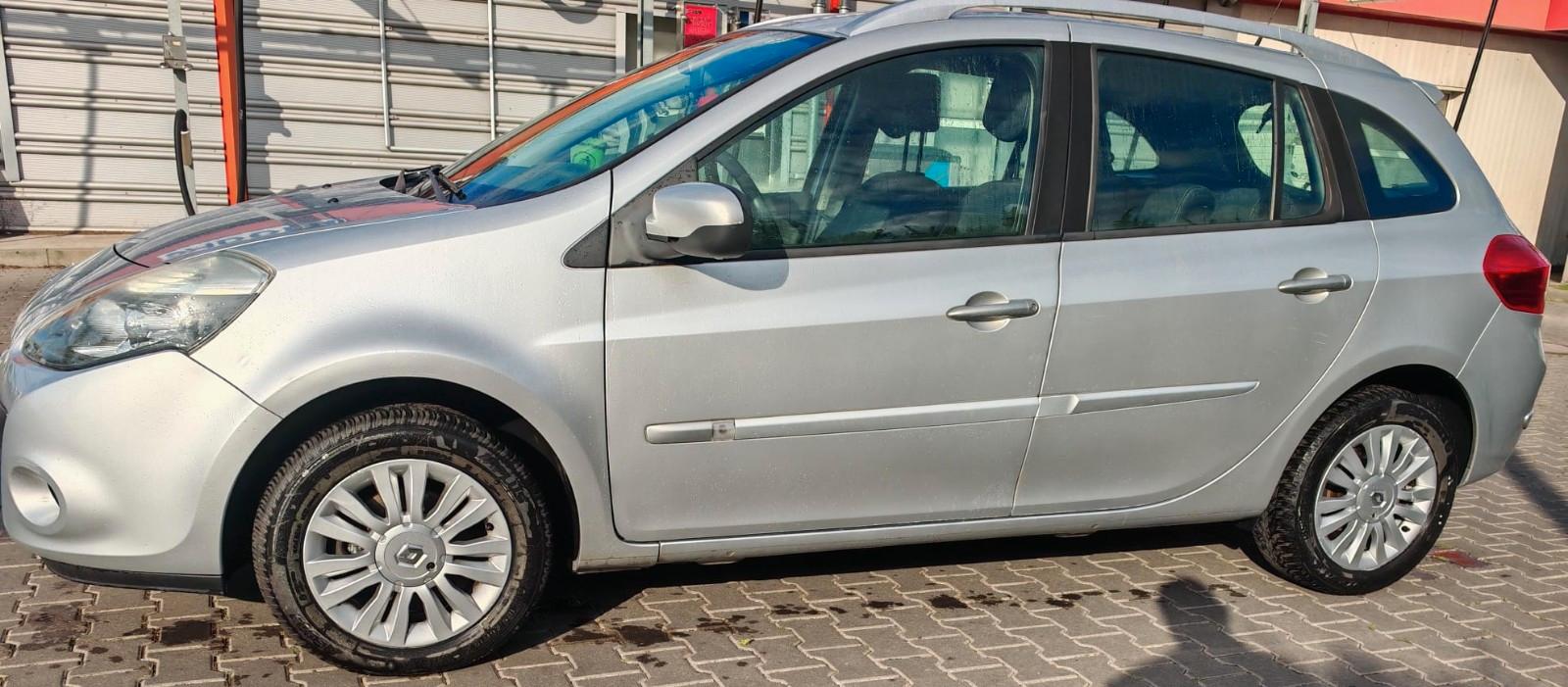 Renault Clio 2010 — photo 9