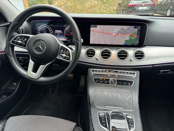 Mercedes E 200 - 8