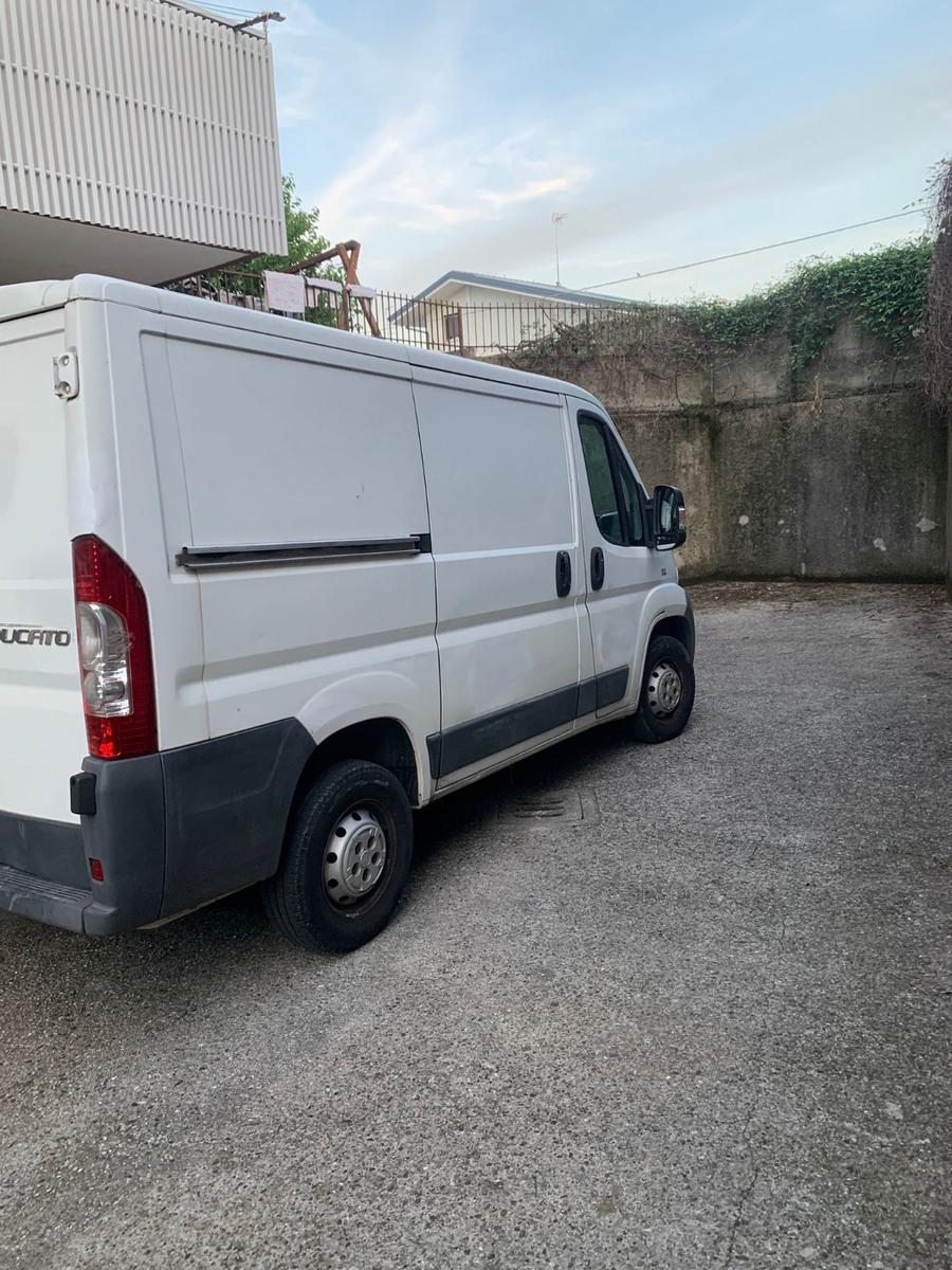 Fiat Ducato 2011 — салон