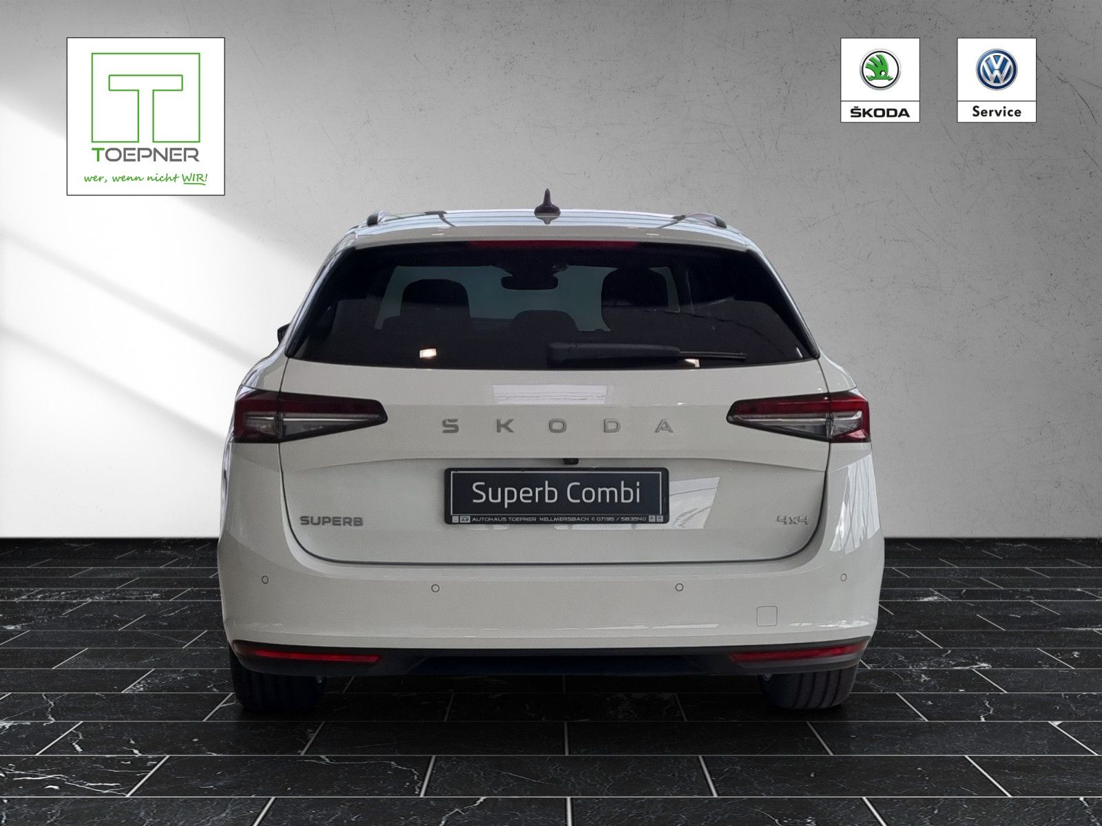 Fahrzeugabbildung SKODA Superb Combi Selection 2.0 TDI 142kW/193PS 4x4
