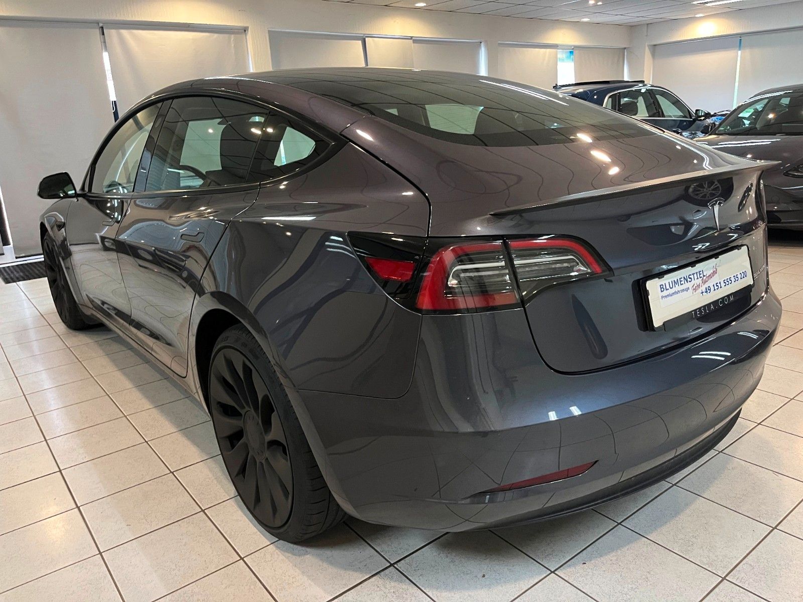 Tesla Model 3 Performance. kaufe auch Teslas an foto 7