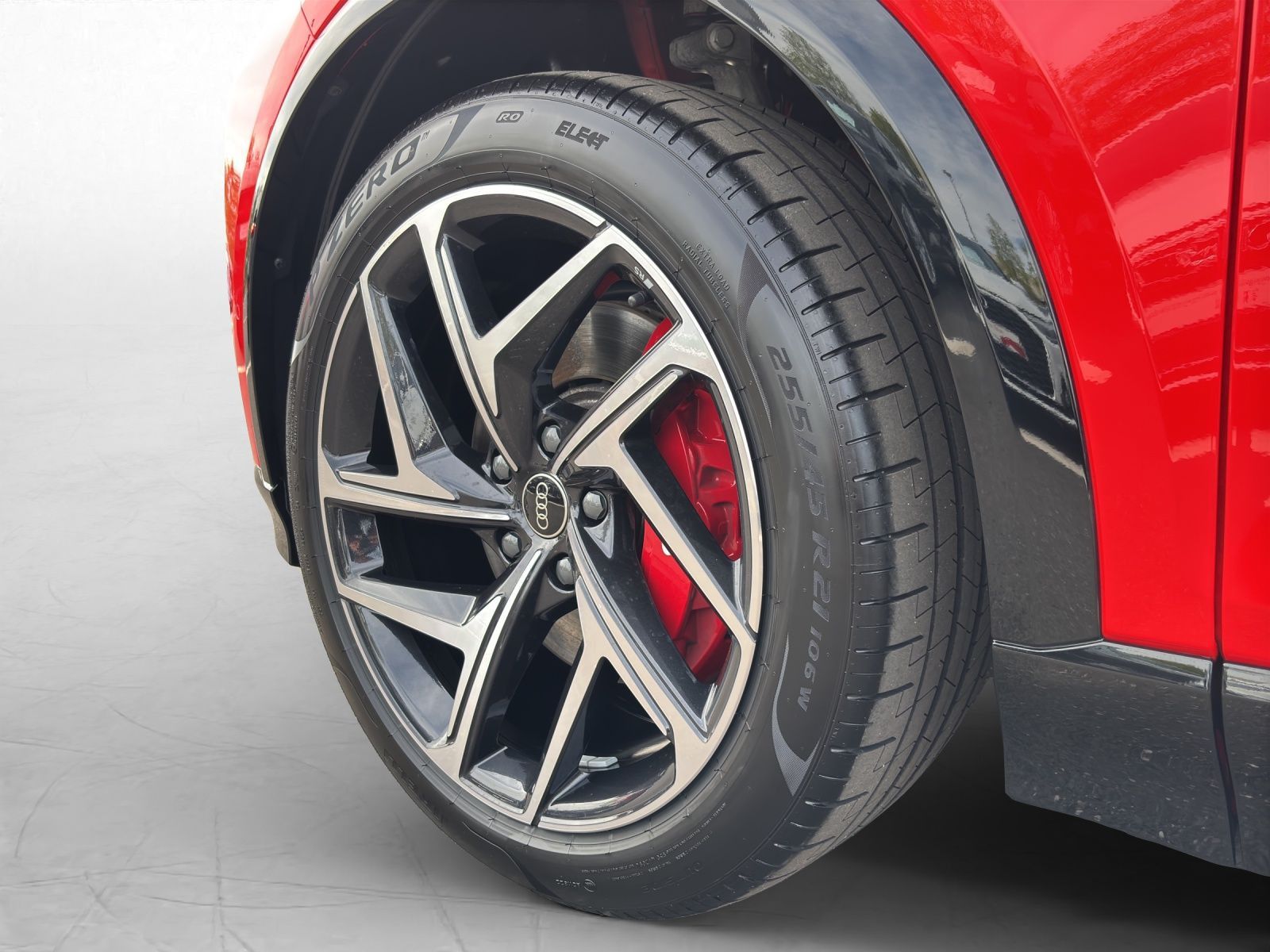Audi SQ6 e-tron - Bild 14