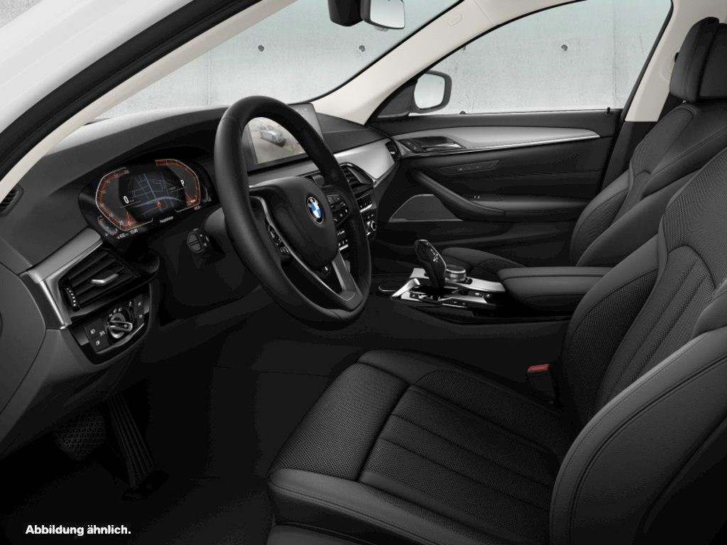 BMW 530i xDrive Leder Komfortsitze HeadUp Kamera