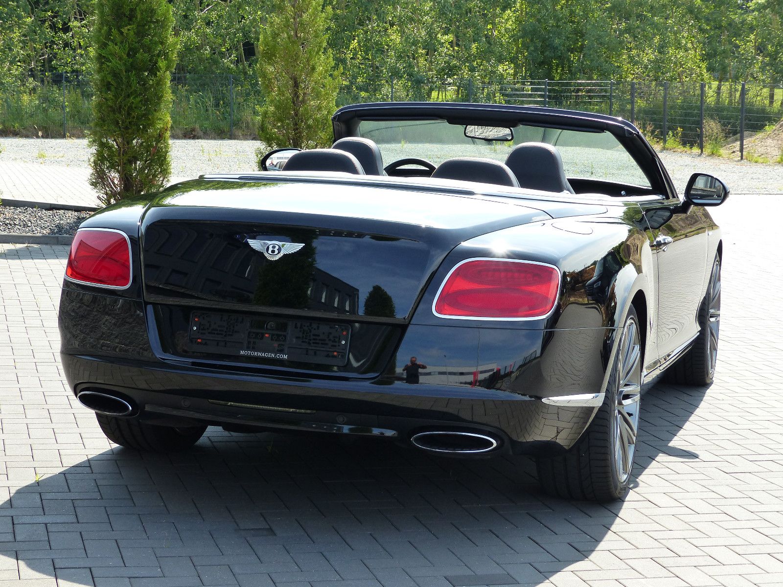 Fahrzeugabbildung Bentley Continental GTC W 12 SPEED MULLINER