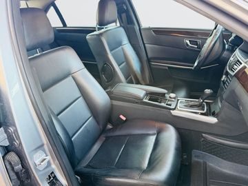 Mercedes E 220 - 9