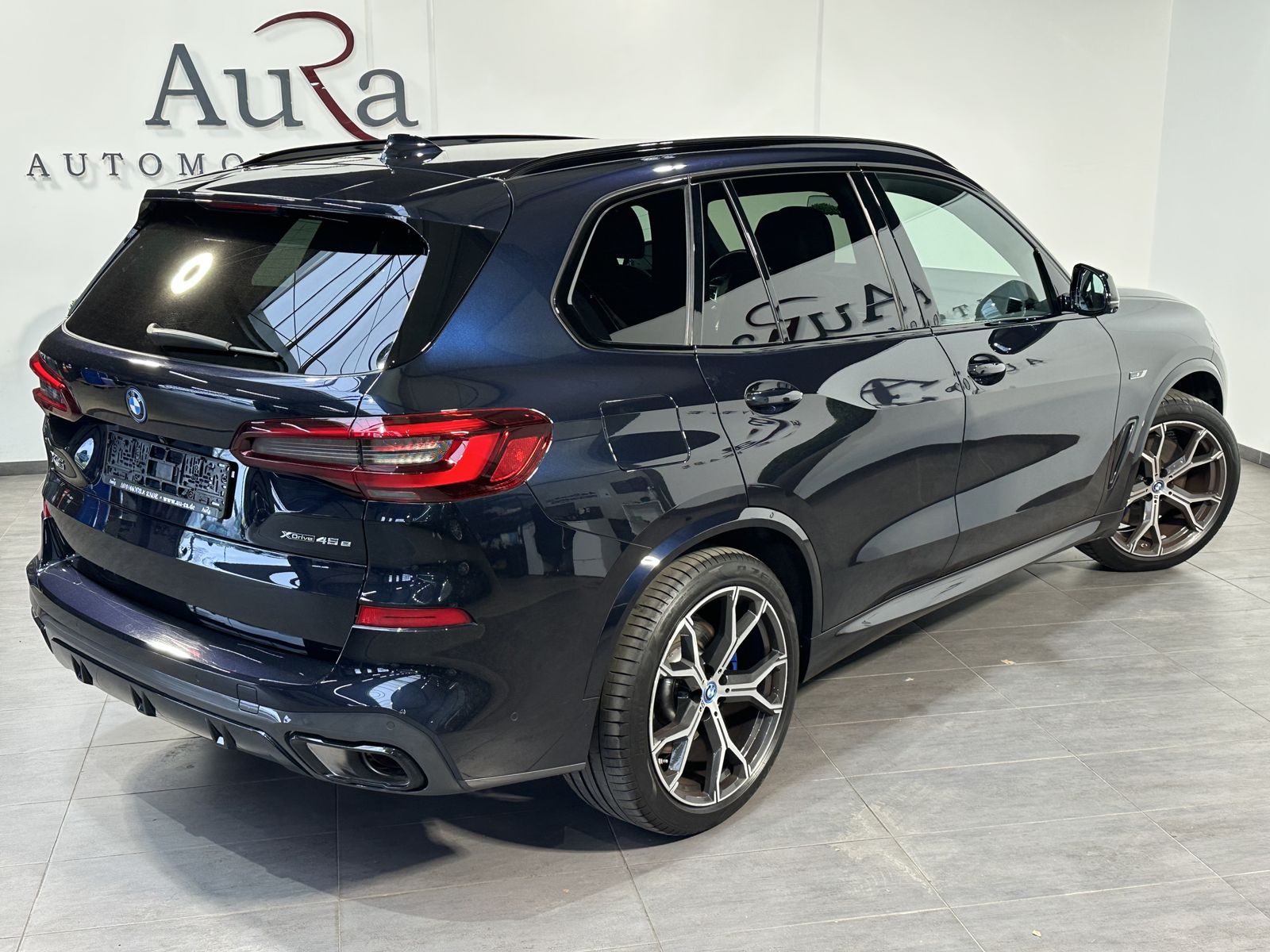 Fahrzeugabbildung BMW X5 xDrive45e M-Sportpaket HUD+LASER+ACC+AHK+H&K