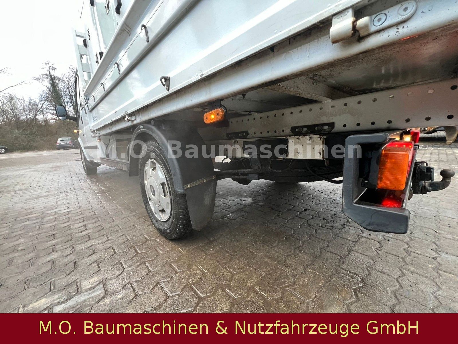 Fahrzeugabbildung Ford Transit Pritsche 115T350  Doka /