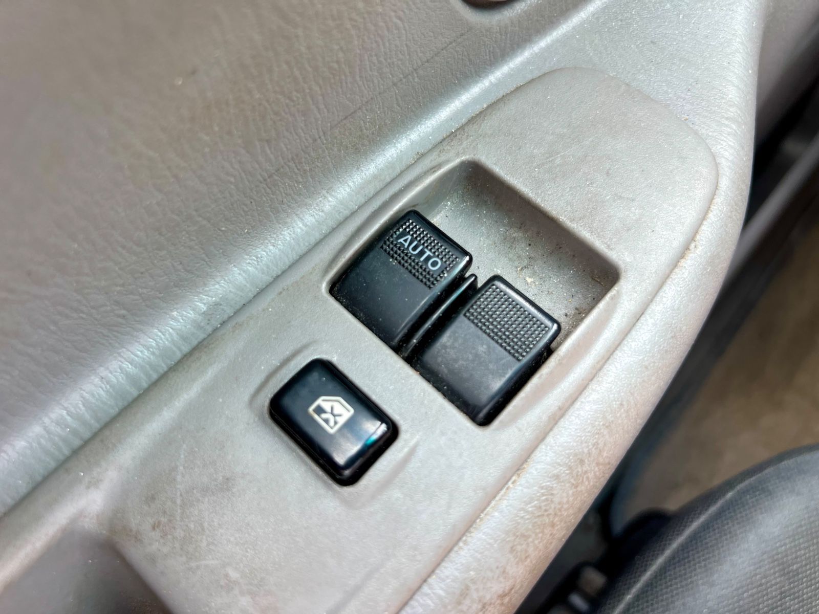 MAZDA Demio 1.5 Active KLIMA RADIO EL. FENSTER