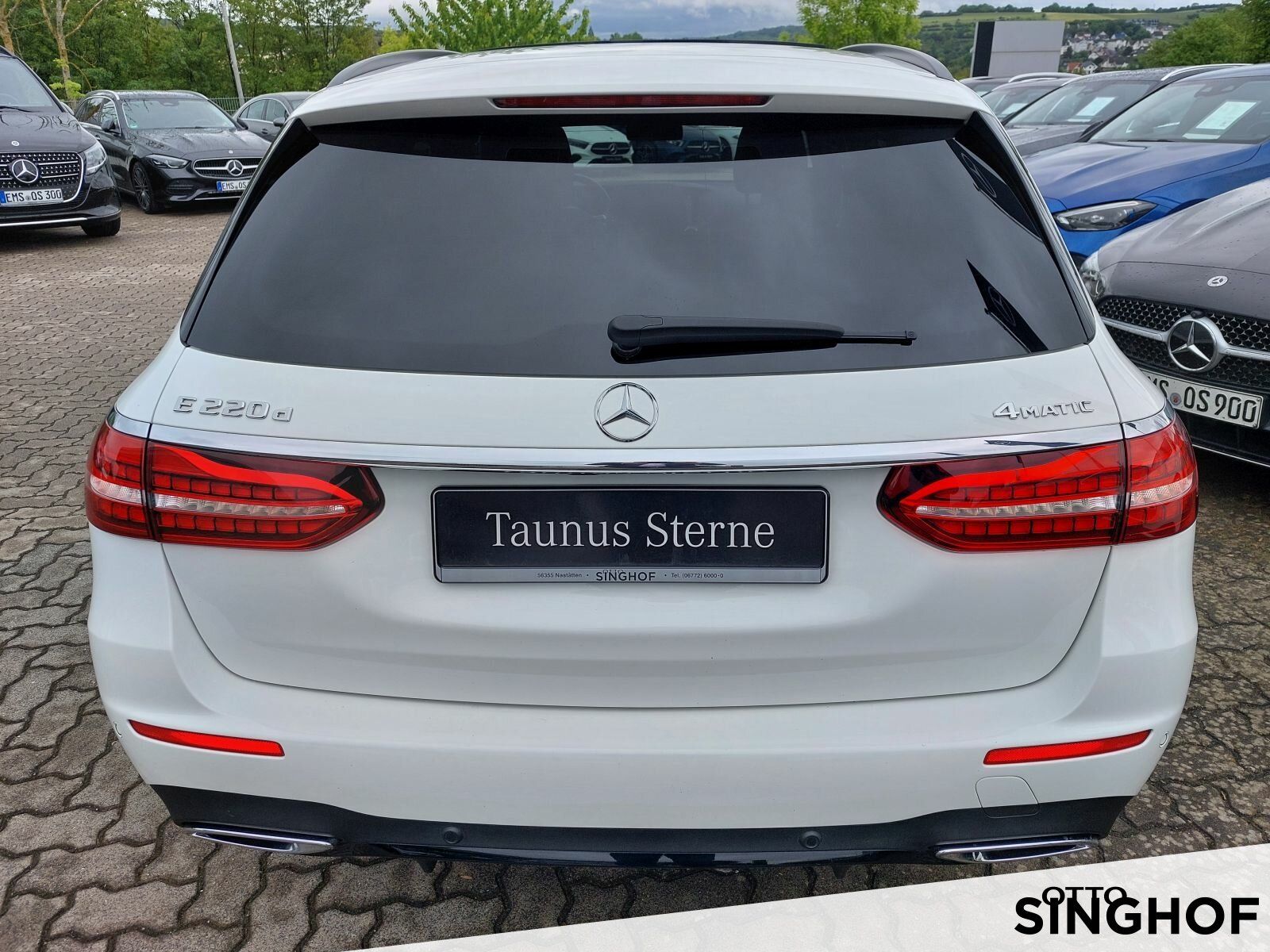 Fahrzeugabbildung Mercedes-Benz E 220 d T 4matic AMG Pano+AHK+Airmatic+dynam.LED