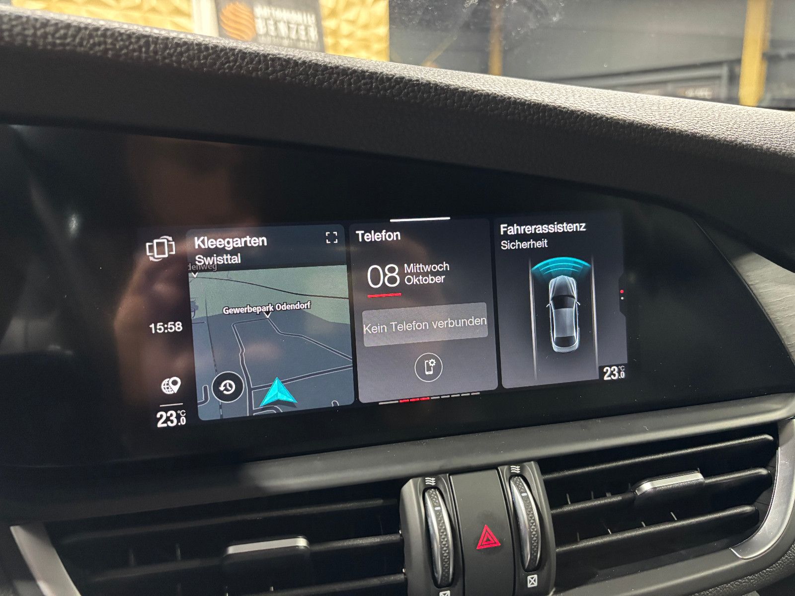 Fahrzeugabbildung Alfa Romeo Giulia Ti Q4/MEMORY/ACC/NAVI/KAMERA/SHZ