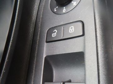 Fotografie 17 des Skoda Citigo Fun 1.0 44kw M+S ALU Sitzheizung