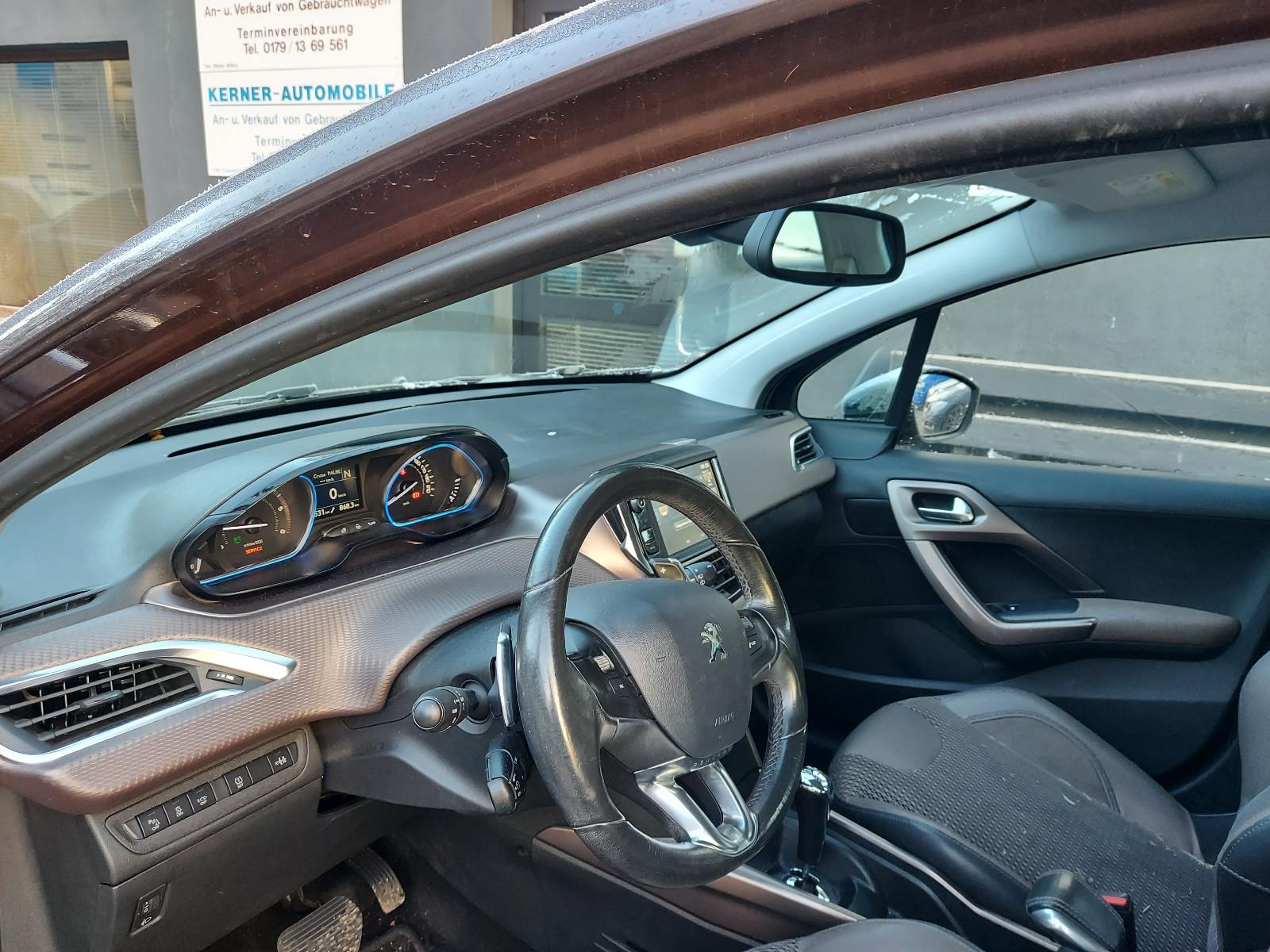 Peugeot 2008 1.6HDI Allure  Aut&Navi&SHZ