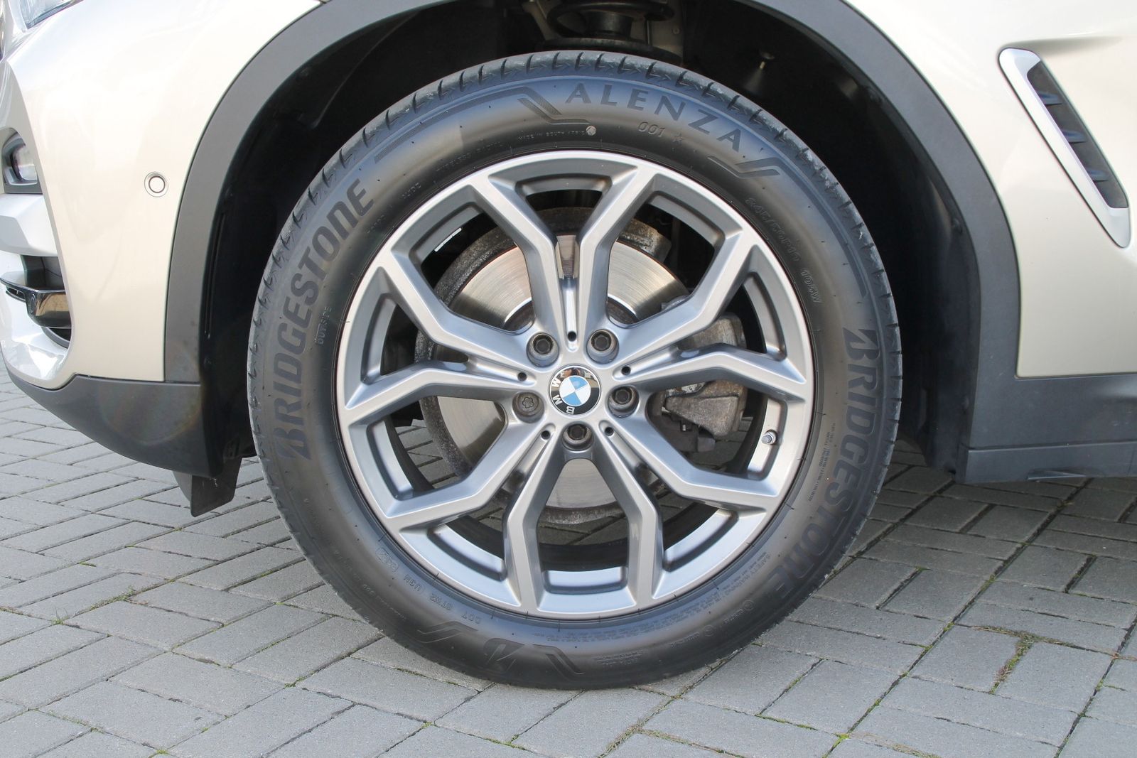 Fahrzeugabbildung BMW X3 xDrive 20 d 2.0 xDrive SAV