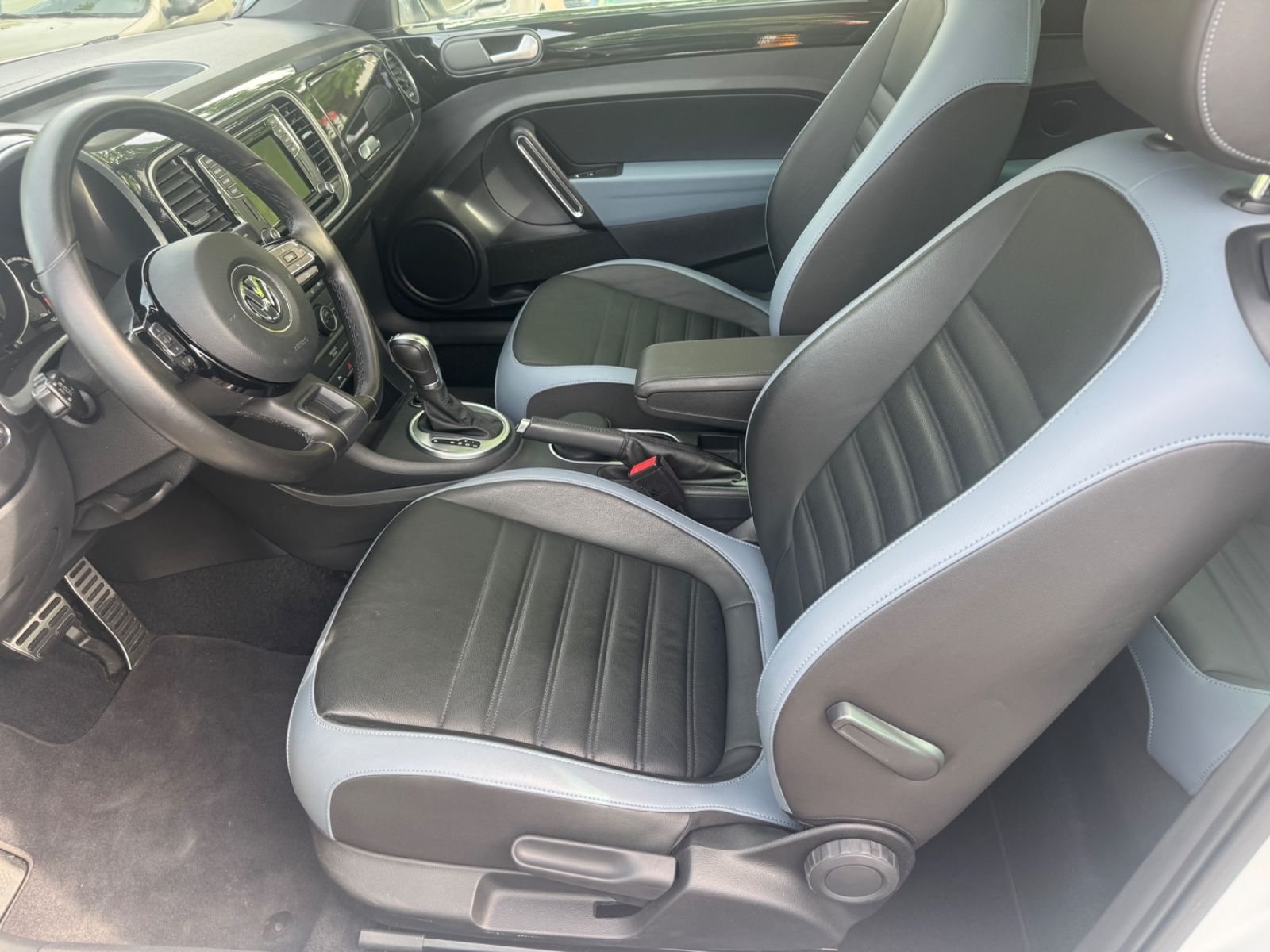 Fahrzeugabbildung Volkswagen Beetle Lim. R Line Navi+Panorama+Leder+LED
