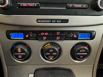 Volkswagen Passat Variant Comfortline *AHK*Klima*SHZ*PDC*