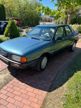 Audi 80 - Audi 80 mit Benzin-Antrieb: Limousine