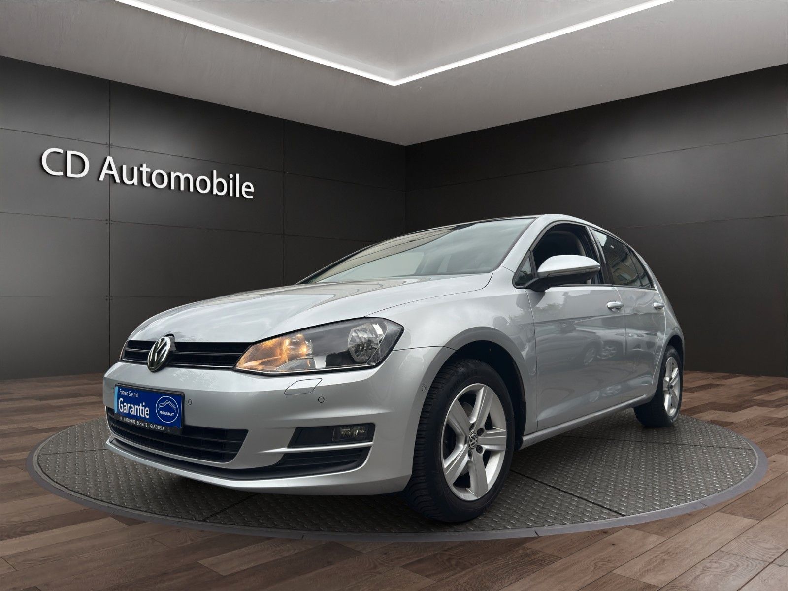 Fahrzeugabbildung Volkswagen Golf VII  Comfortline BMT Navi/Panorama/2X PDC /
