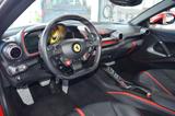 Ferrari 812 SF Lifting AppleCarPlay Sitzheizung LED - rote Ferrari 812