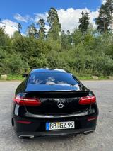 Mercedes-Benz E 400 4MATIC Autom. - - Mercedes-Benz E 400 Gebrauchtwagen in Stuttgart