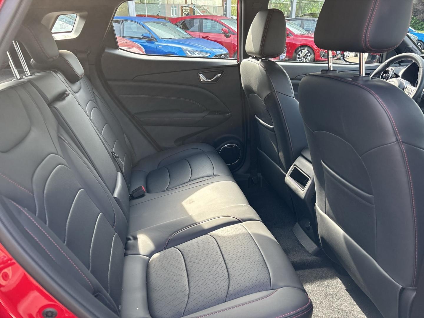 DFSK Fengon 500 1.5L 4 Zyl. Rückfahrkamera Klima