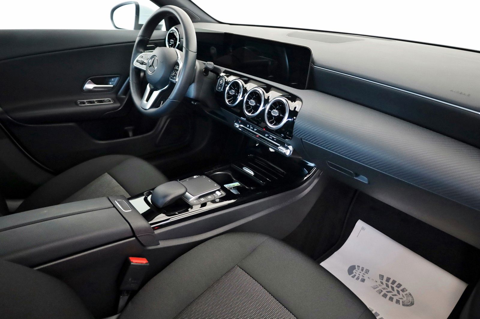 Fahrzeugabbildung Mercedes-Benz CLA 200 d Coupé, Navi,LED,SH,Kamera,DAB,Carplay