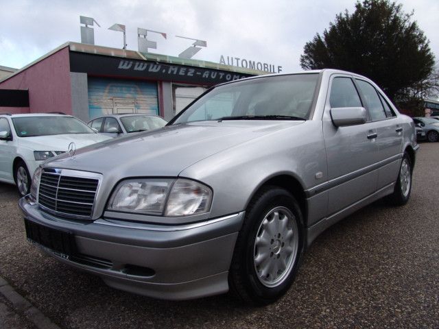 Mercedes-Benz C 240 Elegance Automatik PDC AHK Tempomat 2 Hand