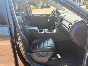 Volkswagen Touareg - 10