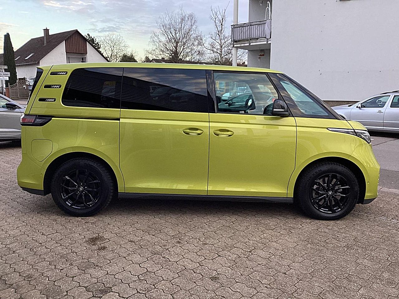 Fahrzeugabbildung Volkswagen ID.Buzz Pro Klima Navi Alu 21"