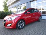 Hyundai i30 blue Style Navi Kamera Xenon - Hyundai i30 mit Diesel-Antrieb: Limousine