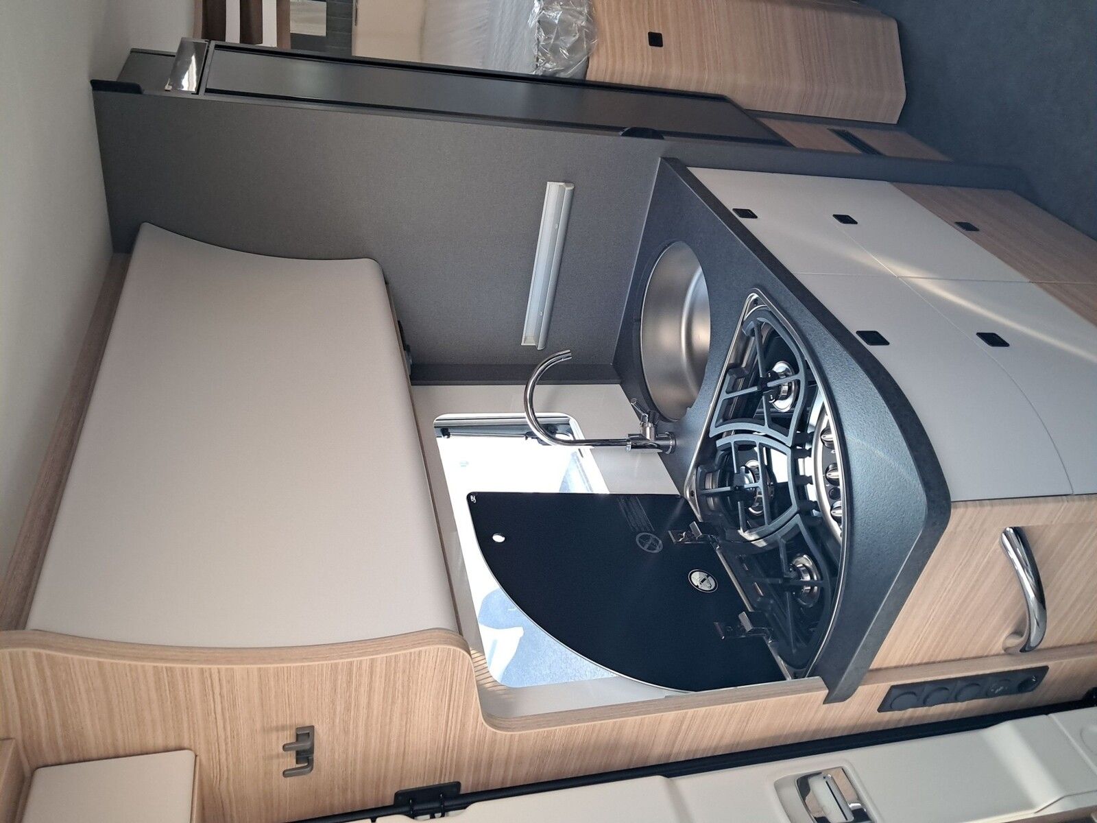 Fahrzeugabbildung Malibu T 430 KB LE comfort Navi, Markise, RFK, TV