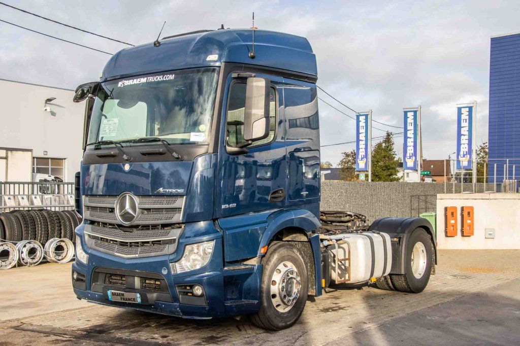 Mercedes Actros 1843