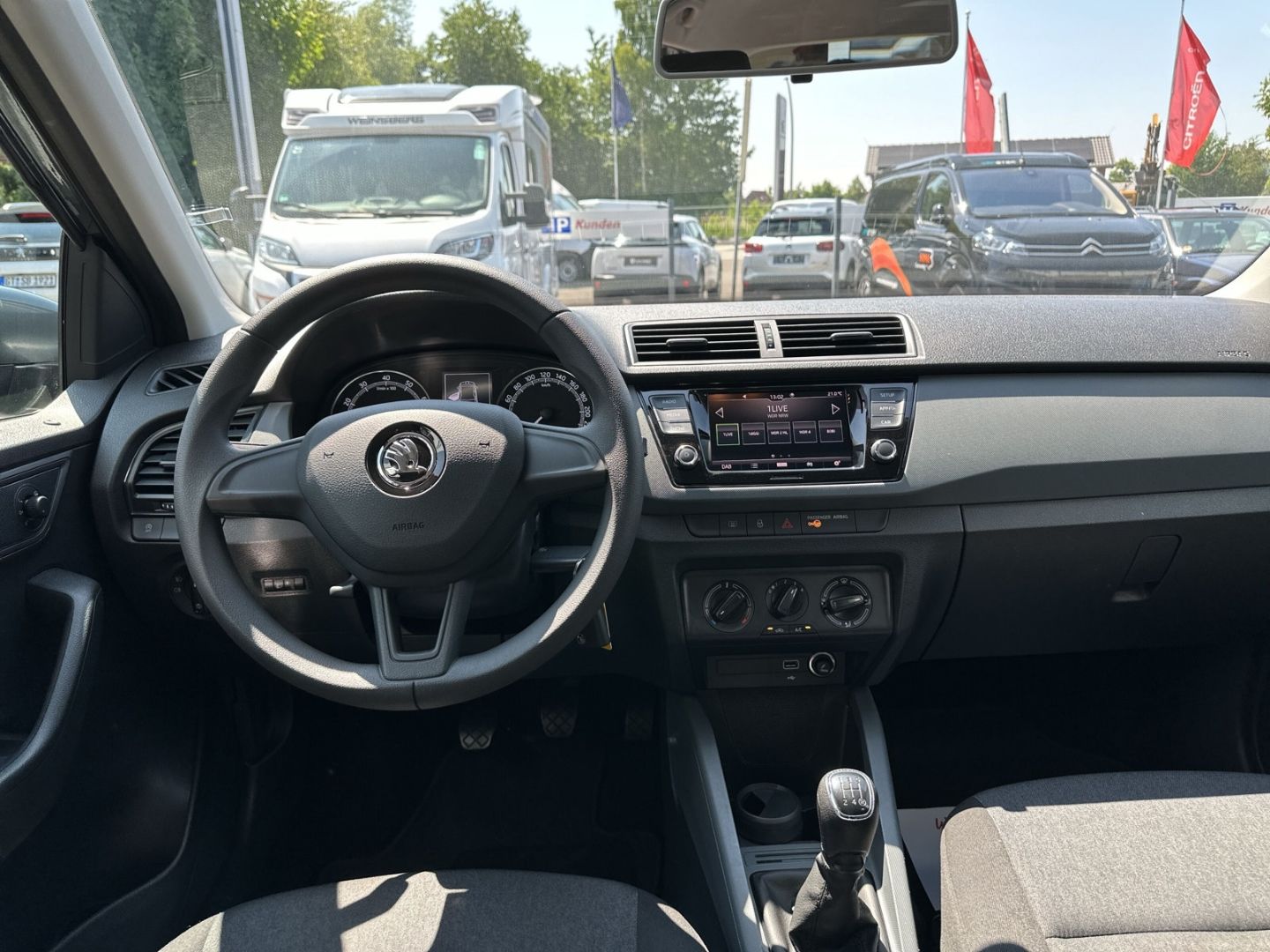 Fahrzeugabbildung SKODA Fabia Cool Plus 1.0 DAB Tel.-Vorb. PDC Alu Klima