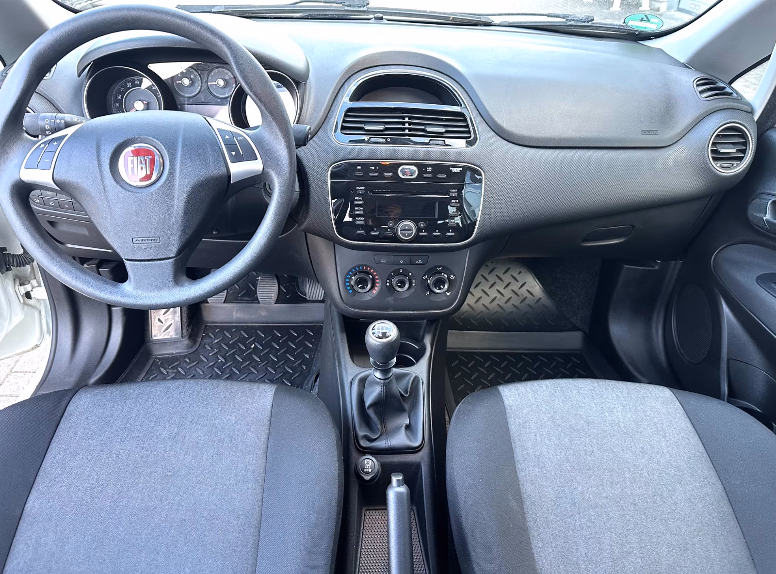 Fiat Punto MYSTYLE TÜV Neu Wenig KM