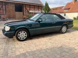 Mercedes-Benz E 220 Cabriolet mit Werkshardtop Germar - gebrauchte Mercedes-Benz E 220 aus dem Jahr 1996