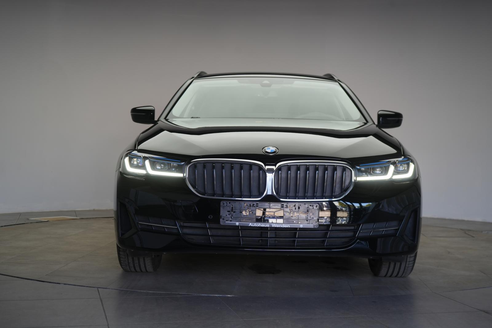 BMW 530 i xDrive Touring Leder/Temp/HUD/Kamera/H&K/V