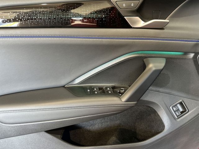 Tiguan 1.5 TSI eHYBRID R-LINE MATRIX+PANO+KAM+AH