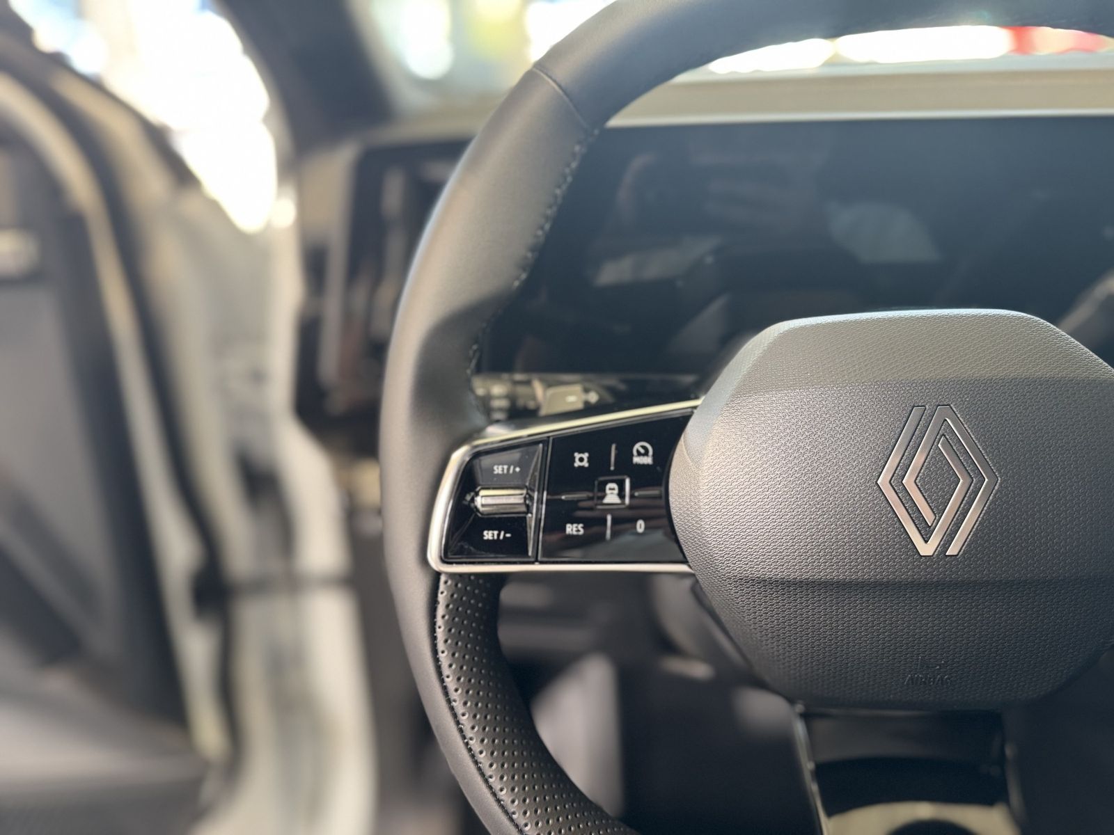 Renault Rafale - Bild 26