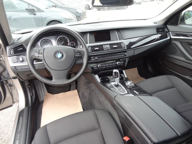 Fahrzeugabbildung BMW 530d xDrive/1.Hd/72.500km/HUD/Xenon/Euro6/Navi