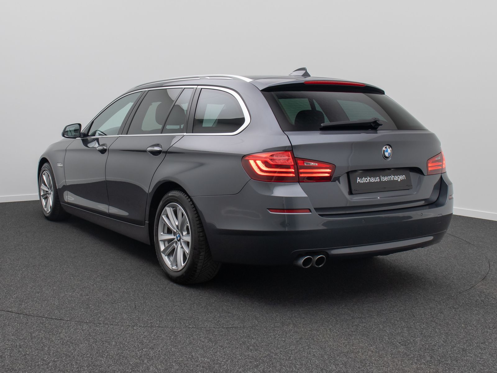 Fahrzeugabbildung BMW 520d  Aut Kamera NaviBusiness HiFi BiXenon Leder