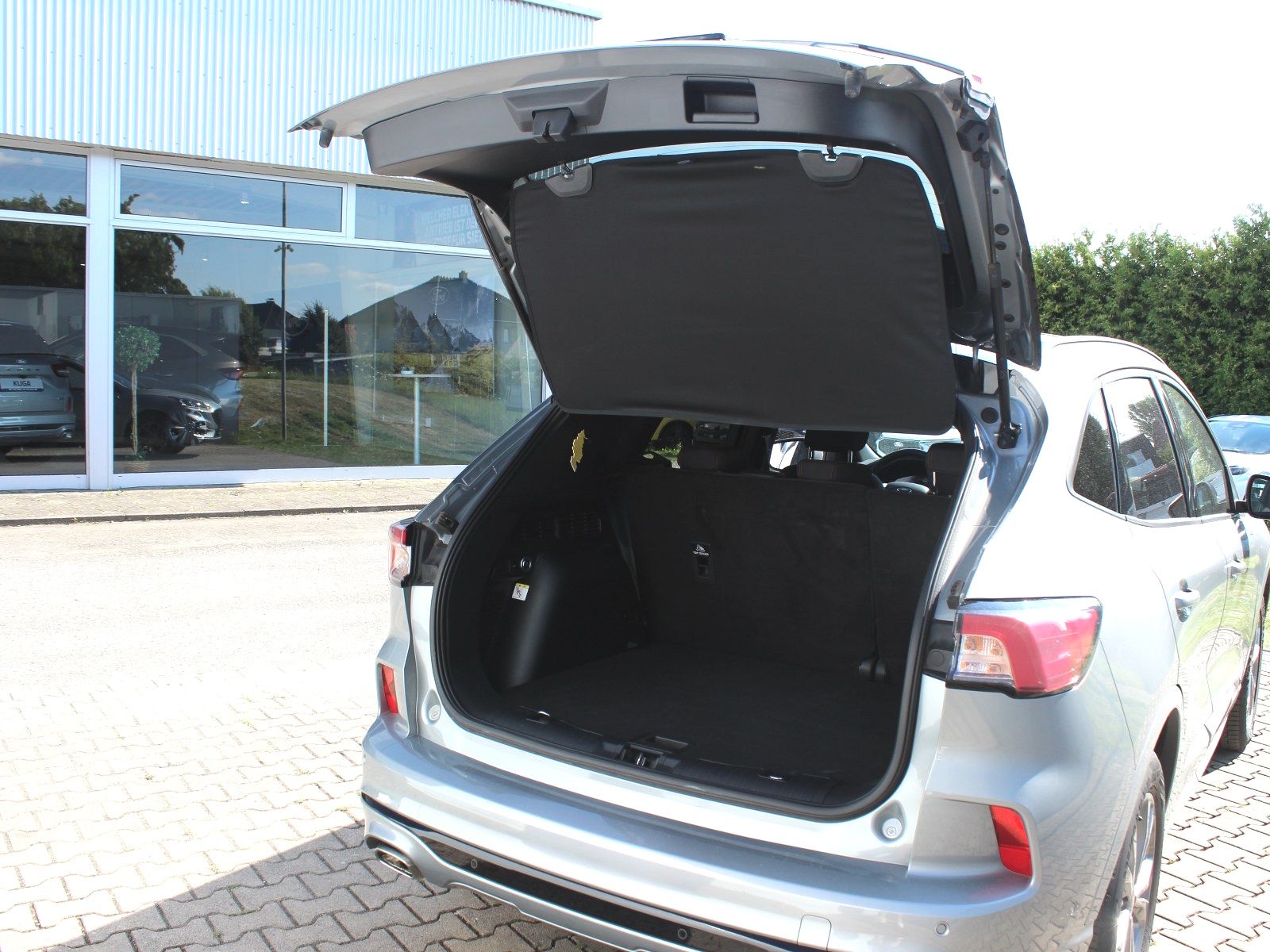 Fahrzeugabbildung Ford Kuga Plug-In Hybrid ST-Line 2,5 Duratec