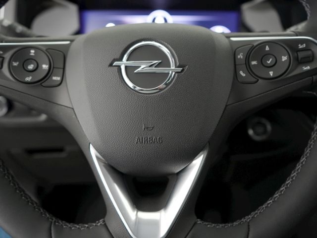 Grandland GS AT+LED+NAVI+360 GRAD KAMERA+SITZ-/L