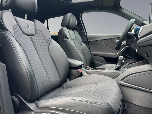 Q2 35 2.0 TDI S-tronic S line PANO MATRIX-LED
