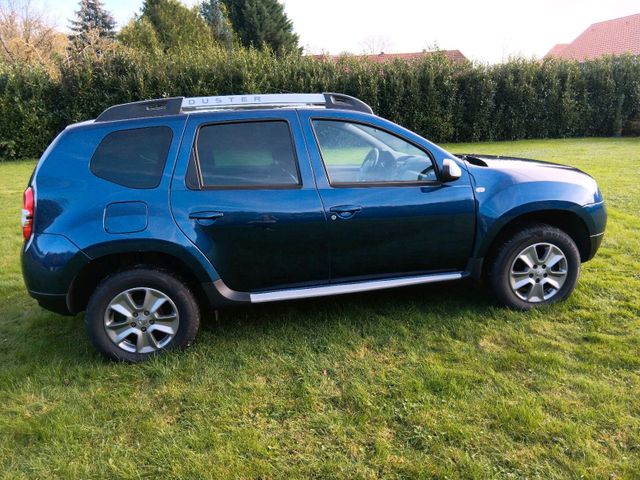 Dacia Duster blau AHK getönte Scheiben 1.6...